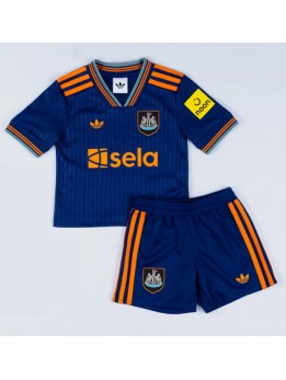 Billige Newcastle United Tredjedraktsett Barn 2025-26 Kortermet (+ Korte bukser)